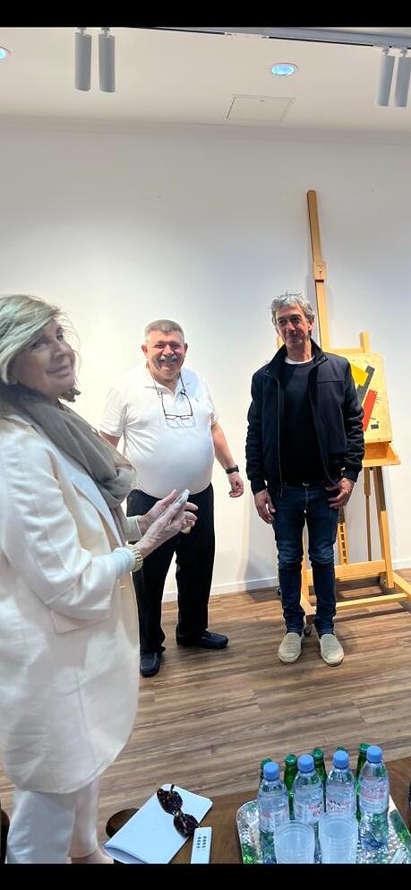 Andranik Ghazarian — Andranik Ghazarian with Dimitri Nakov, art expert.